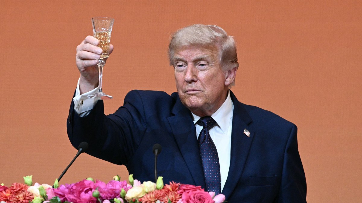Trump Dinner Viral Video: ट्रंप ने तोड़ी 45 साल पुरानी कसम, जिनपिंग के साथ शराब पीते वीडियो वायरल, दुनिया दंग!