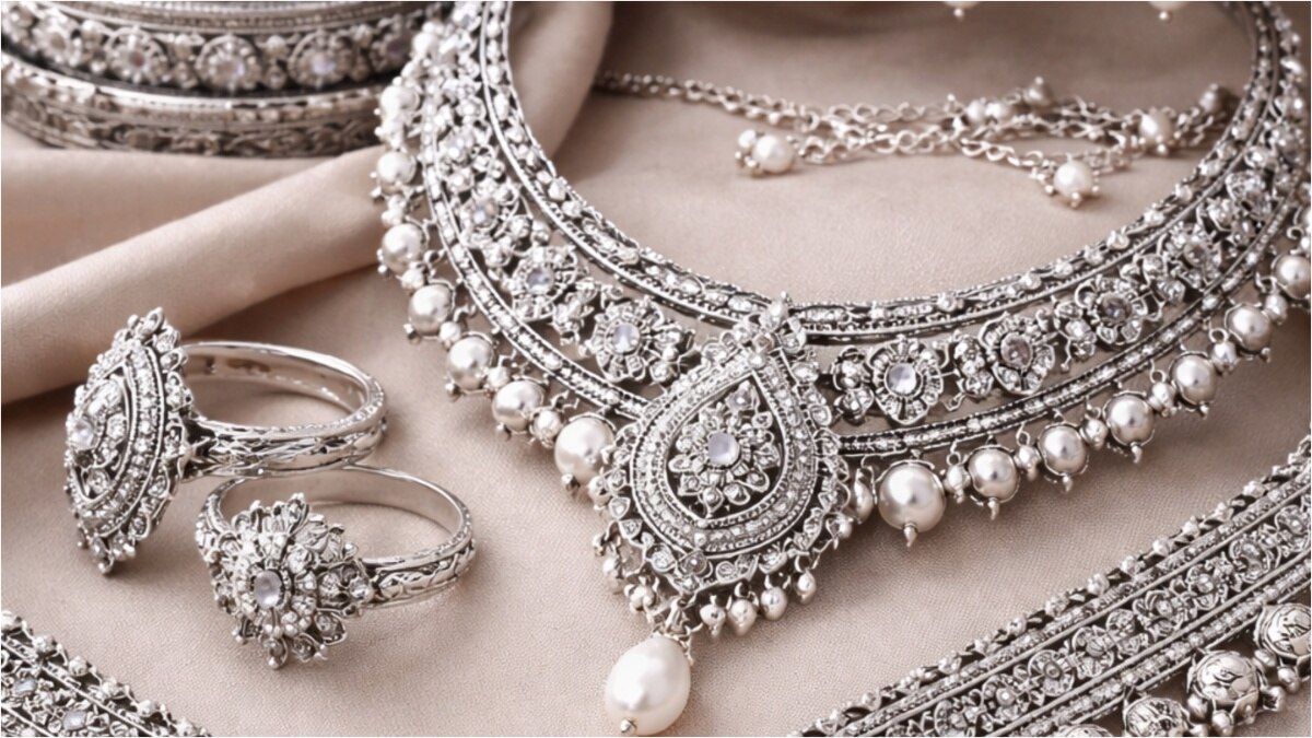 Silver Rate Today: चांदी हुई सुपर सस्ती! अचानक ₹22,000 गिरे दाम, खरीदारी का गोल्डन मौका, जानें नए रेट