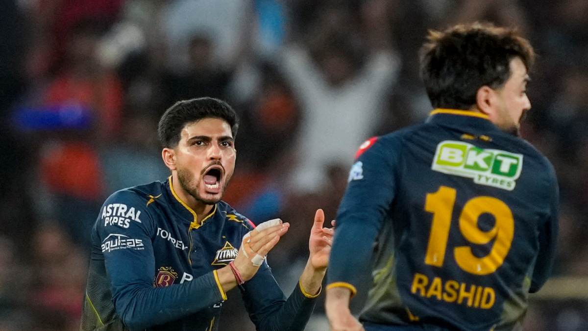 Gujarat Titans: फाइनल हारने के बाद होटल जा रही GT की बस में लगी आग, बाल-बाल बचे खिलाड़ी, कैसे हुआ हादसा?