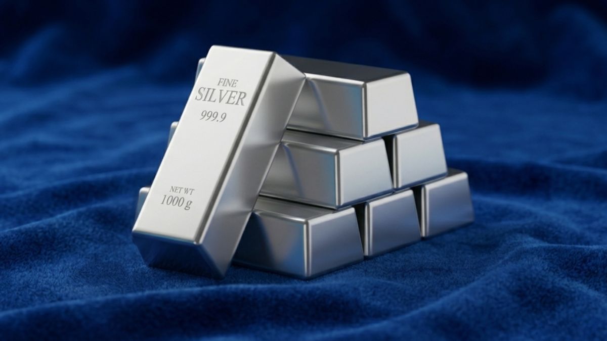 Silver Price Today: थम गई चांदी की रफ्तार! सिल्वर रेट में आई गिरावट, कितना है आज 1 किलो का भाव?