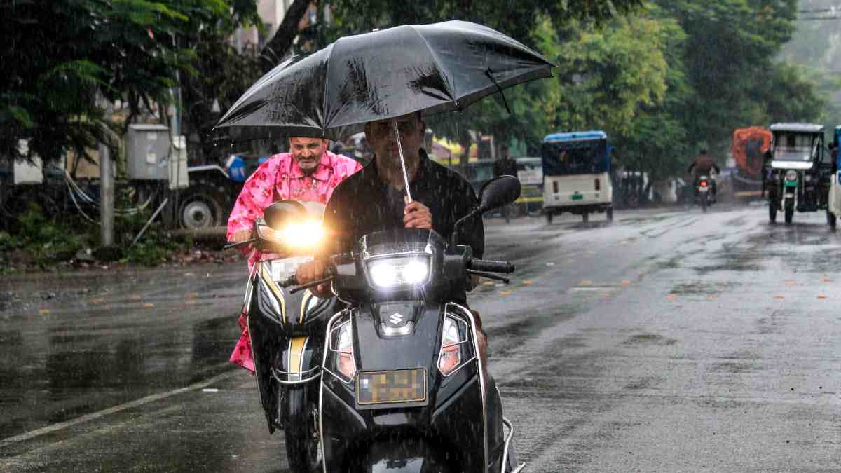 Weather Forecast Today: दिल्ली से लेकर UP तक मौसम खराब, 12 राज्यों में Rain Alert, IMD ने क्या कहा?