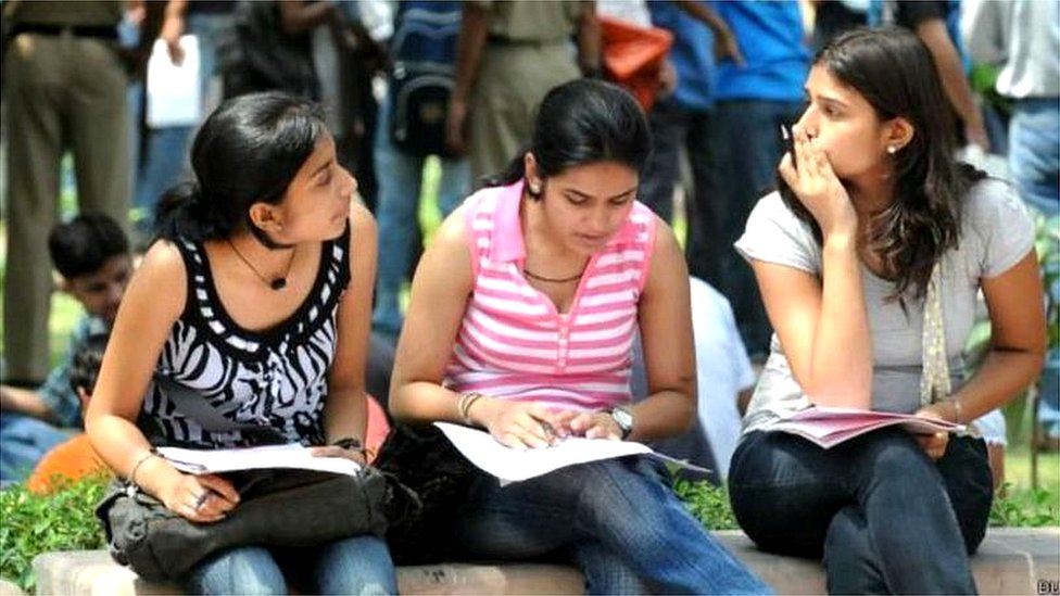 मैथ्स और फिजिक्स के बिना भी क्या इंजीनियरिंग में होगा एडमिशन