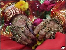 10 सालों ने नहीं हुई शादी 10 सालों ने नहीं हुई शादी