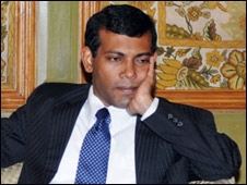 धनी देशों पर मालदीव का प्रहार धनी देशों पर मालदीव का प्रहार