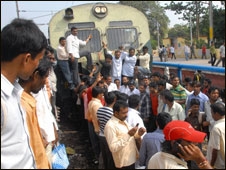 तेलंगाना पर सर्वदलीय बैठक तेलंगाना पर सर्वदलीय बैठक