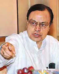 Murli Deora