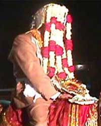 Groom 