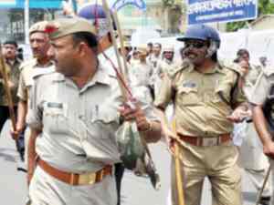 Uttar Pradesh: 3 injured after seeing police in Saharanpur Uttar Pradesh: 3 injured after seeing police in Saharanpur