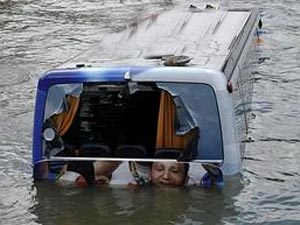 15 killed, 7 more feared dead as bus falls in gorge in Himachal Pradesh 15 killed, 7 more feared dead as bus falls in gorge in Himachal Pradesh