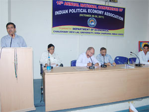 Vice chancellor Dr. KC Bhardwaj speaks about achievements of CDLU in national seminar. Vice chancellor Dr. KC Bhardwaj speaks about achievements of CDLU in national seminar.