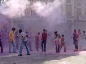 Holi Holi