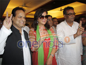 Zeenat Aman Zeenat Aman