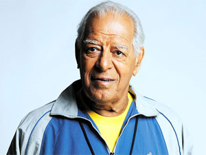 Bollywood actor Dara Singh still critical: Doctor Bollywood actor Dara Singh still critical: Doctor