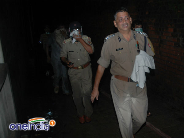 पुलिस ने संभाला मोर्चा 
