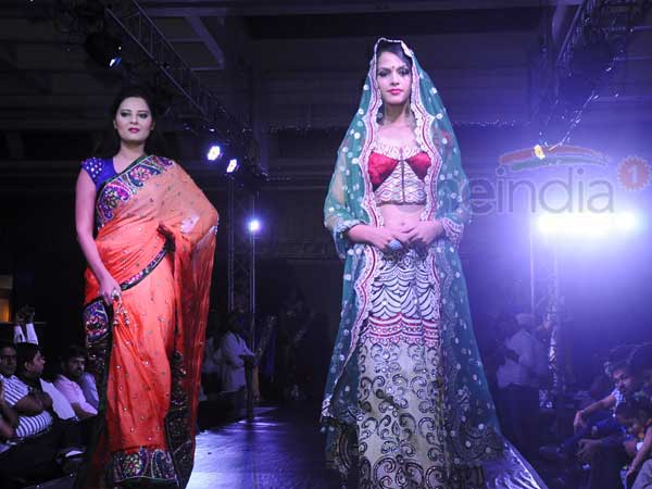 फैशन शो की झलकियां 