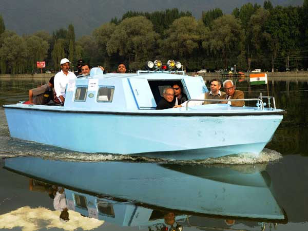 डल झील की सैर डल झील की सैर