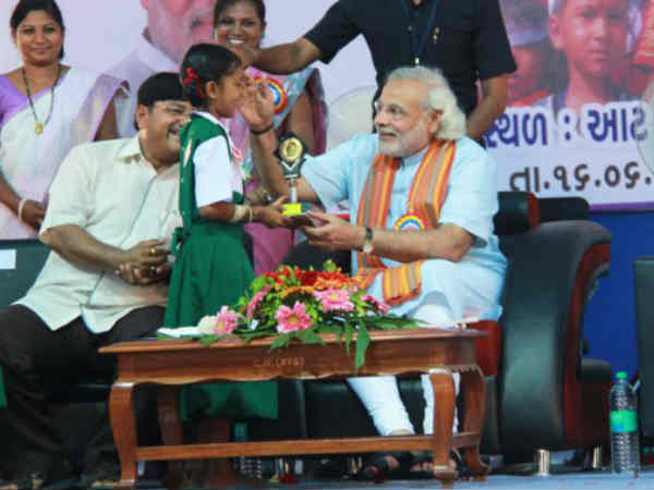 सिंहासन डोला