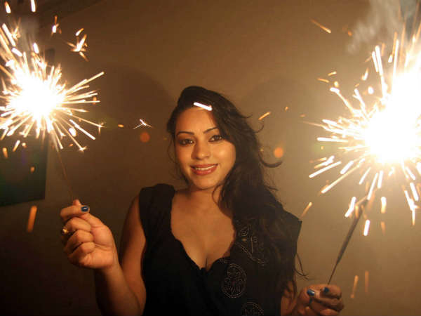 देवशी खंडूरी का पटाखा प्रेम