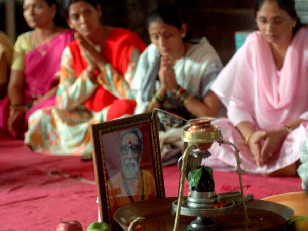 बाला साहब के लिये प्रार्थना