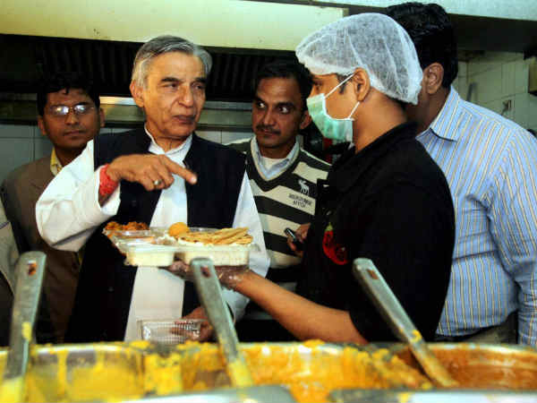 रेल मंत्री का निरीक्षण 