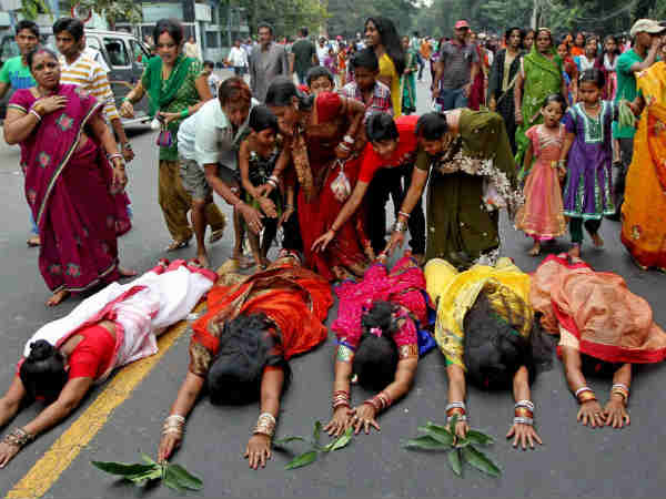 कोलकाता में अनोखा तरीका 