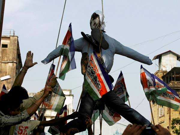 देश भर में कसाब की मौत पर दीवाली मनी देश भर में कसाब की मौत पर दीवाली मनी