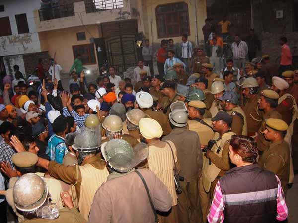 चप्पे-चप्पे पर नज़र चप्पे-चप्पे पर नज़र