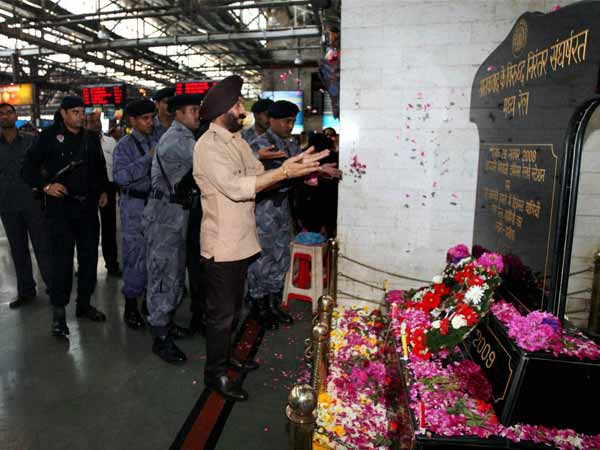 बिट्टा ने दी श्रद्धांजलि