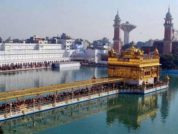 अमृतसर में स्वंण मंदिर अमृतसर में स्वंण मंदिर