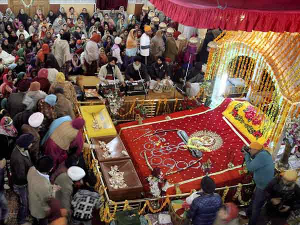 श्रीनगर में गुरुद्वारा श्रीनगर में गुरुद्वारा