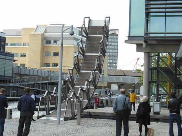 रोलिंग ब्रिज 