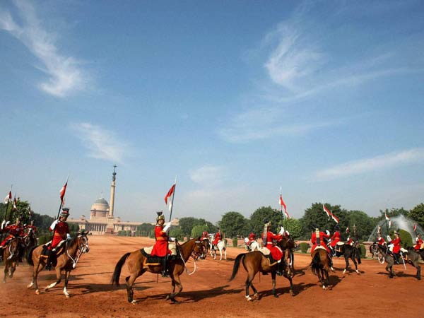 राष्‍ट्रपति भवन में चेंज ऑफ गार्ड