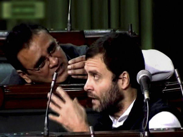 ज्वलंत मुद्दों पर बोलने से बचते हैं ज्वलंत मुद्दों पर बोलने से बचते हैं