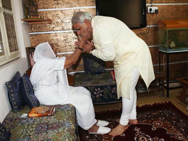 नरेन्द्र मोदी-हीराबेन