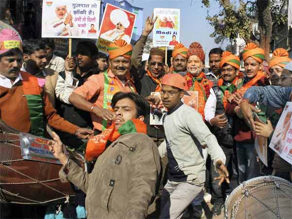 मुस्लिम बहुल इलाकों में भी मोदी