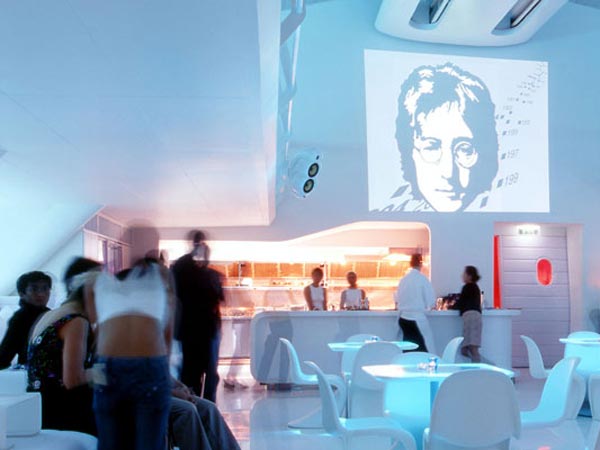 कस्‍टमर के लिये ड्रेस कोड