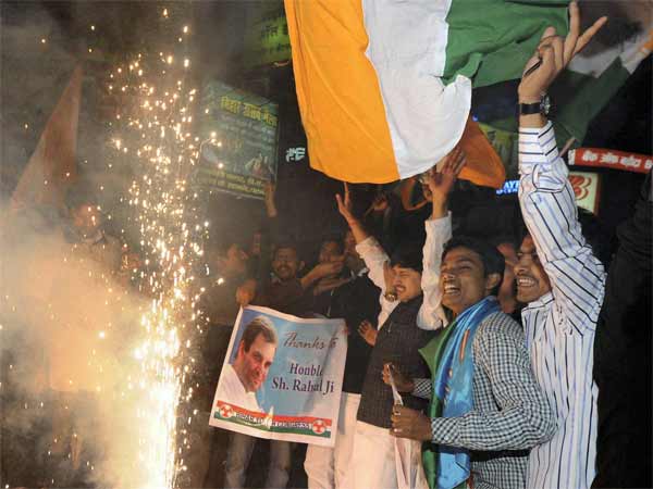 पटना में जश्‍न