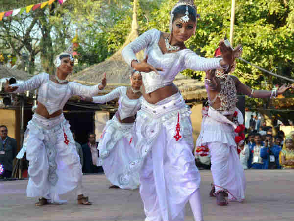 श्रीलंका से कलाकार