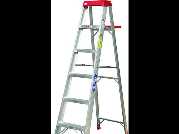 सीढ़ी उतरना