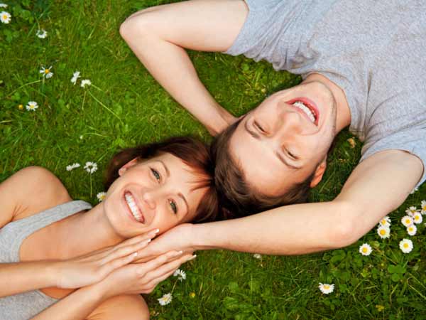 कन्या राशि और मरून रंग कन्या राशि और मरून रंग