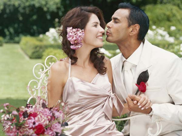 लाल रंग चुने वृश्चिक वाले लाल रंग चुने वृश्चिक वाले