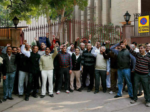 जगह-जगह जुलूस