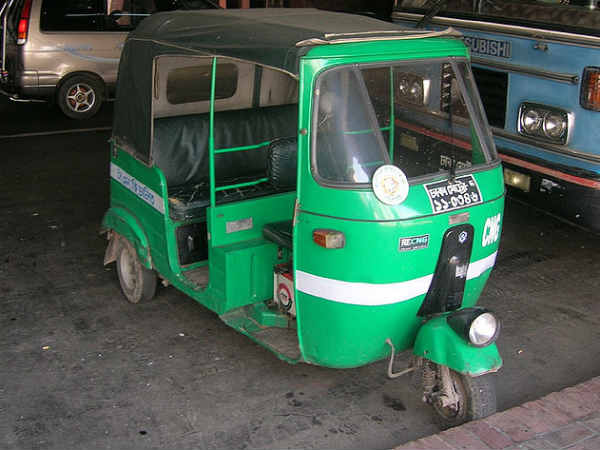 सीएनजी ऑटो में सफर