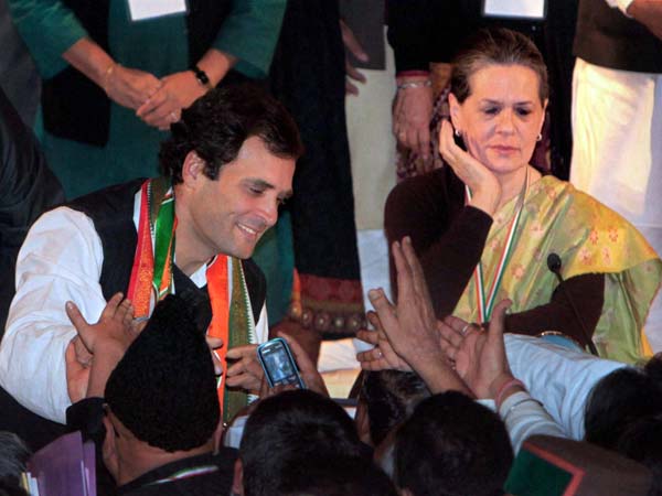 सोनिया गांधी सबसे लोकप्रिय महिला सोनिया गांधी सबसे लोकप्रिय महिला
