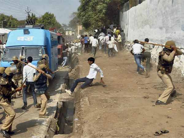 Lathicharge Lathicharge