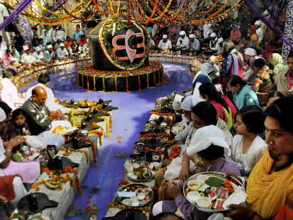 पटियाला में श्रद्धालु 