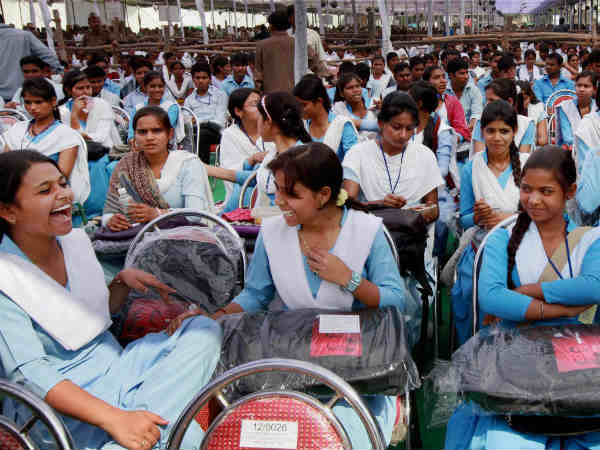 Laptop distribution Laptop distribution