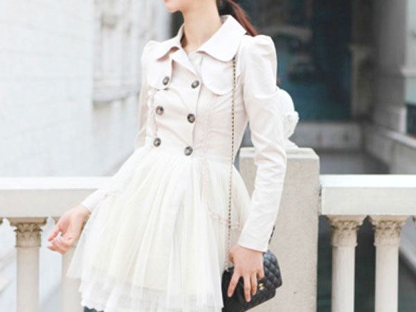 सफेद वस्‍त्र में