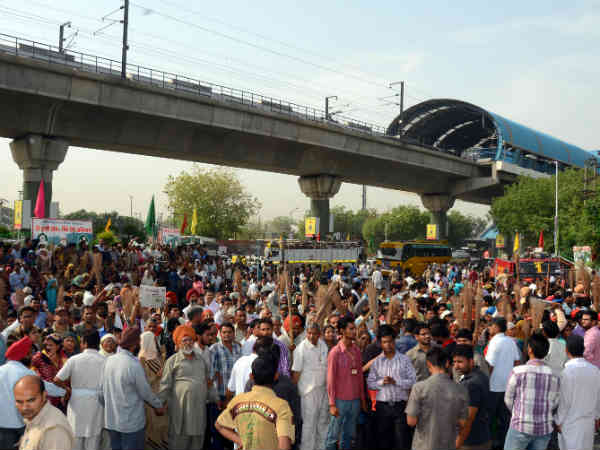 तस्‍वीरों में सफाई अभियान व खास बातें