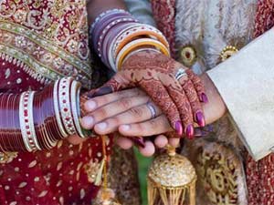 Police arrest DSP for marrying minor in UP Police arrest DSP for marrying minor in UP